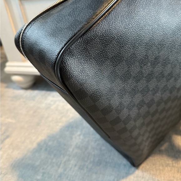 Authentic Louis Vuitton Overnight Damier Graphite - Picture 4 of 16